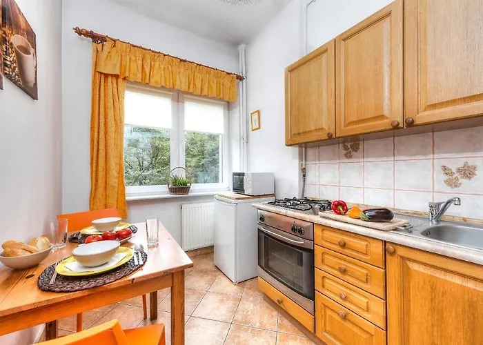 Zbawiciela Square P&O Serviced Apartments