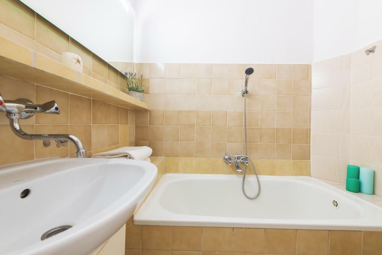 Apartment Zbawiciela Square P&o Serviced Warsaw
